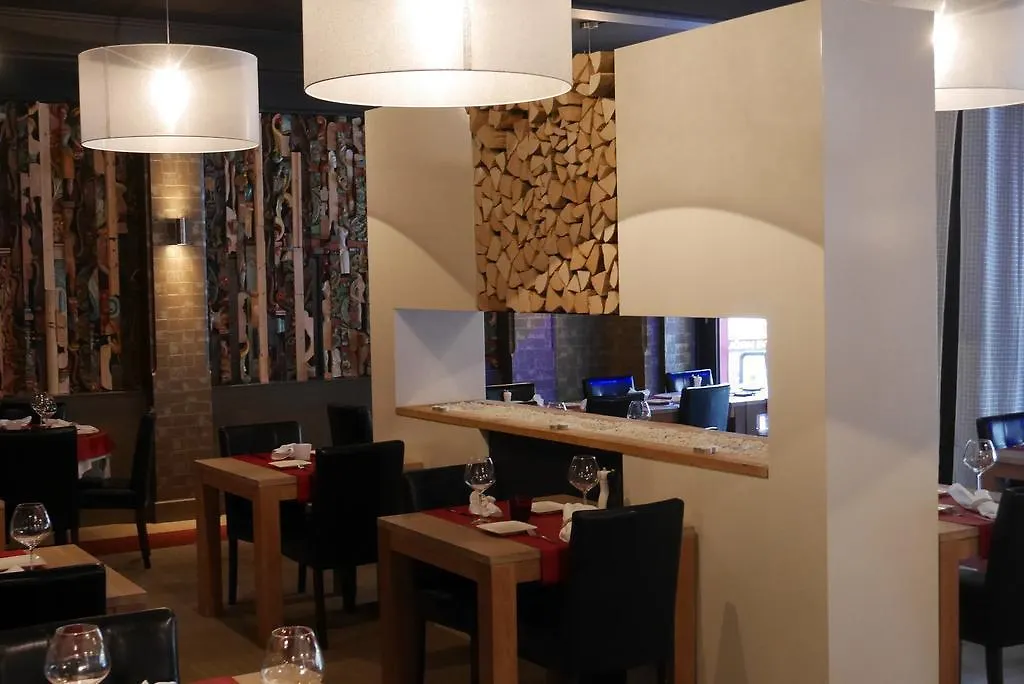 Crown Inn Eindhoven 3*,