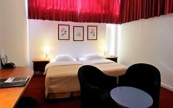 Crown Inn Eindhoven Hotel